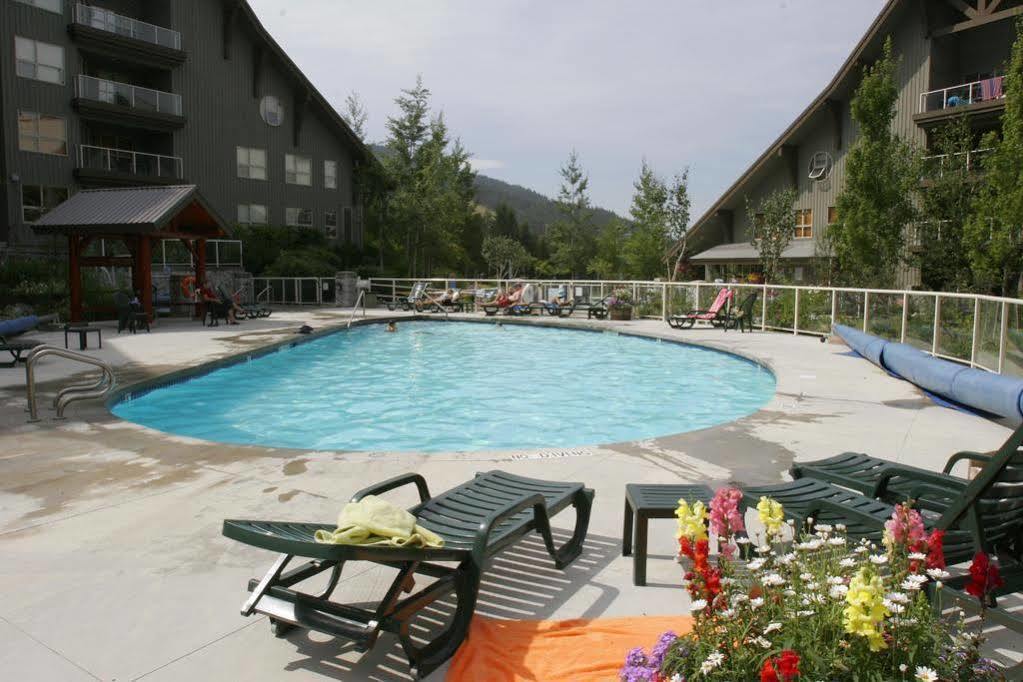 The Aspens On Blackcomb Aparthotel Whistler Exterior foto